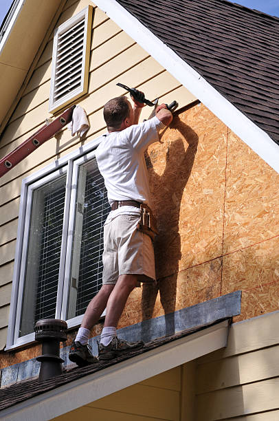 How To Choose The Right Materials for Your Siding Installation in 'Harbor Bluffs, FL